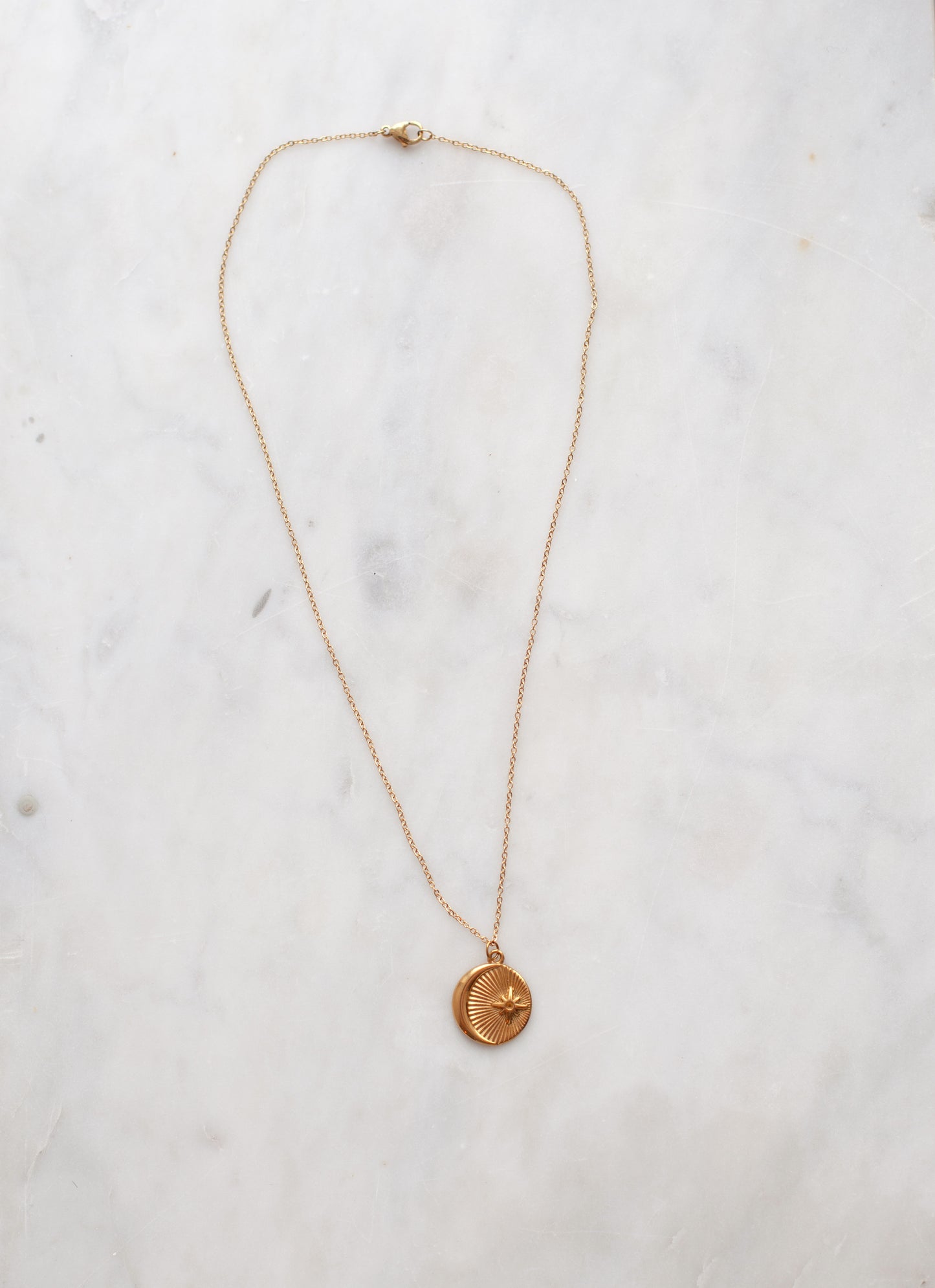 In Awe - necklace