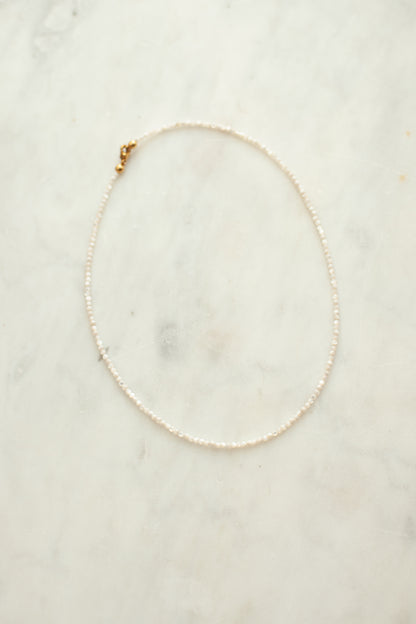 Seeking knowledge - necklace (white)