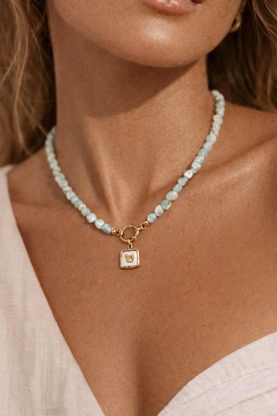 Brillez sans avoir besoin d'être vue - collier