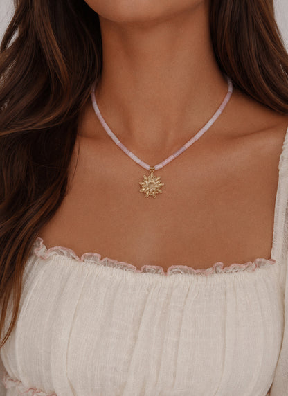 The soft bloom - necklace