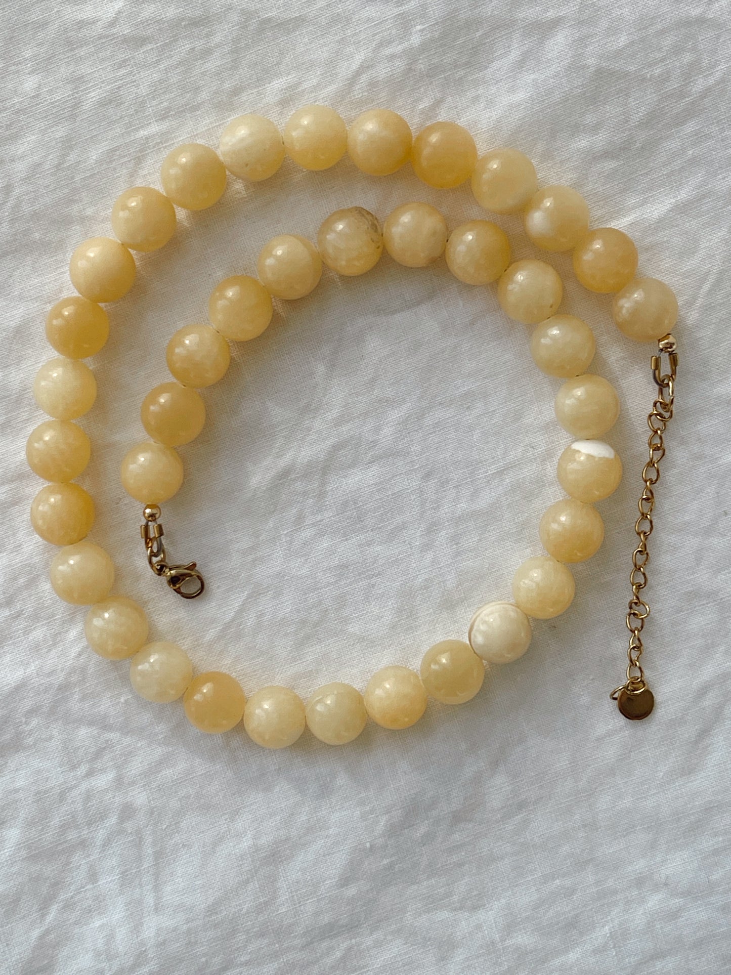 Contagious joy - yellow jade necklace