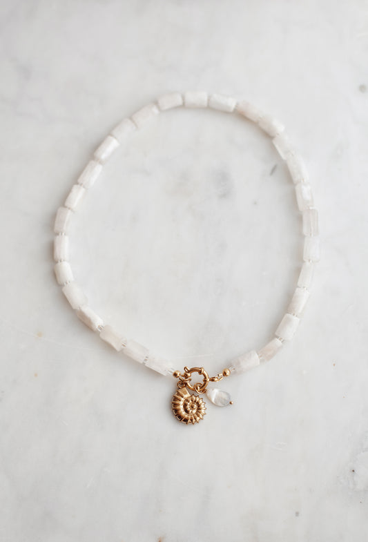 She Found Clarity - necklace