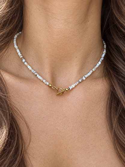 Subtle glow - mother of pearl necklace