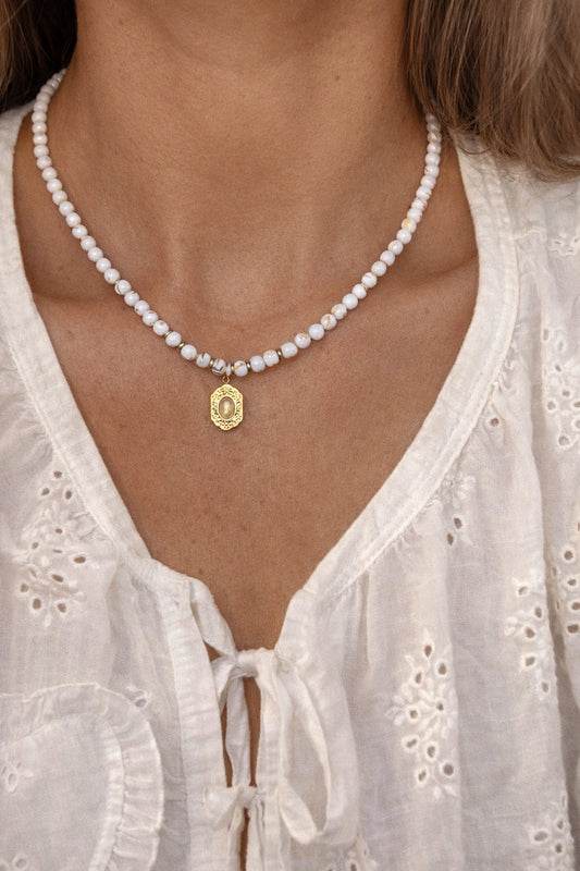 Glimpse of paradise - necklace white