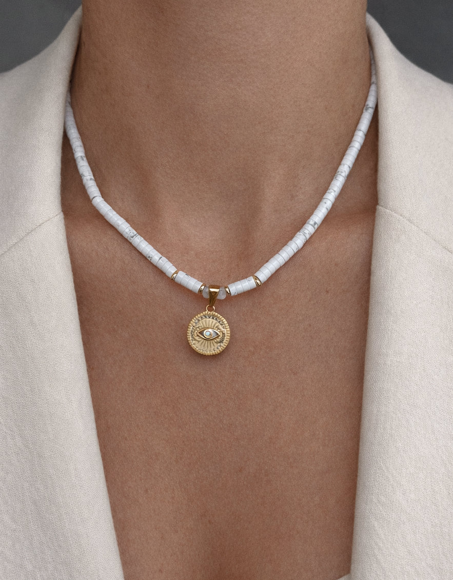 Soft shield - necklace (howlite)
